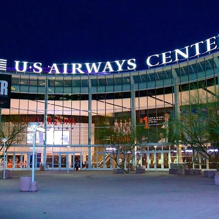 Couples Getaway Highrise Dwntown Phx Skyline Views Apartment Финикс Екстериор снимка
